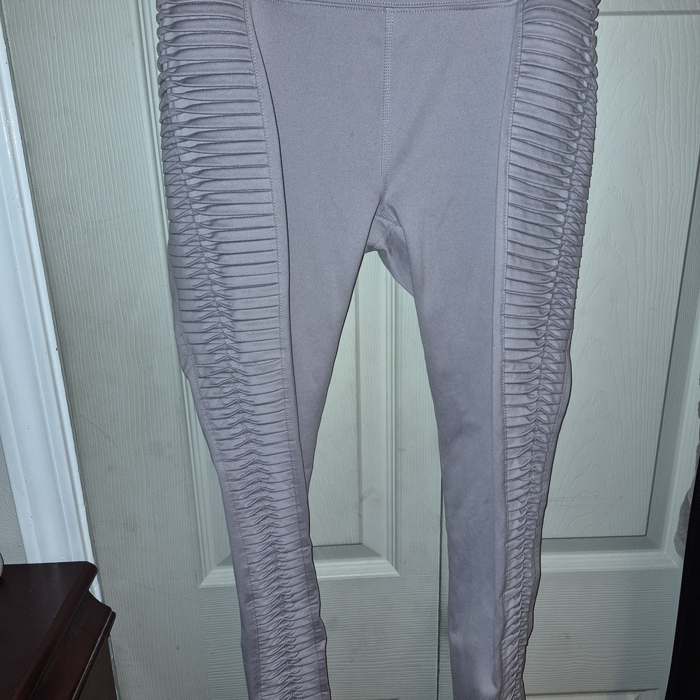 Soybu Gray Ribbed Leggings